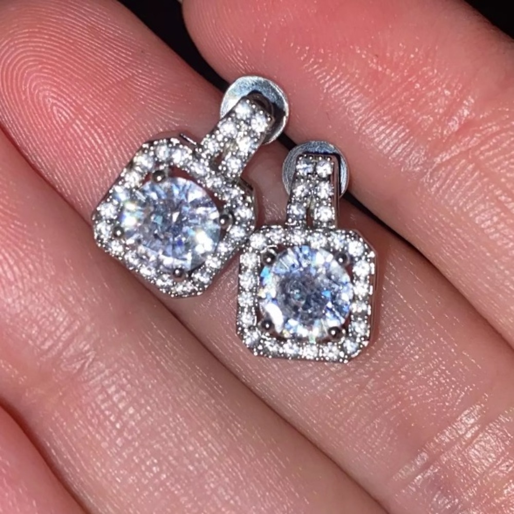18K white gold plated stud earrings - Picture 2 of 4